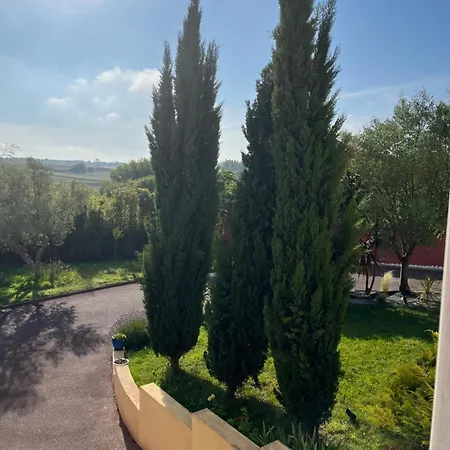 Le Clos Du Lupin فندق مبيت وإفطار