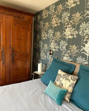 Le Clos Du Lupin Bed and Breakfast